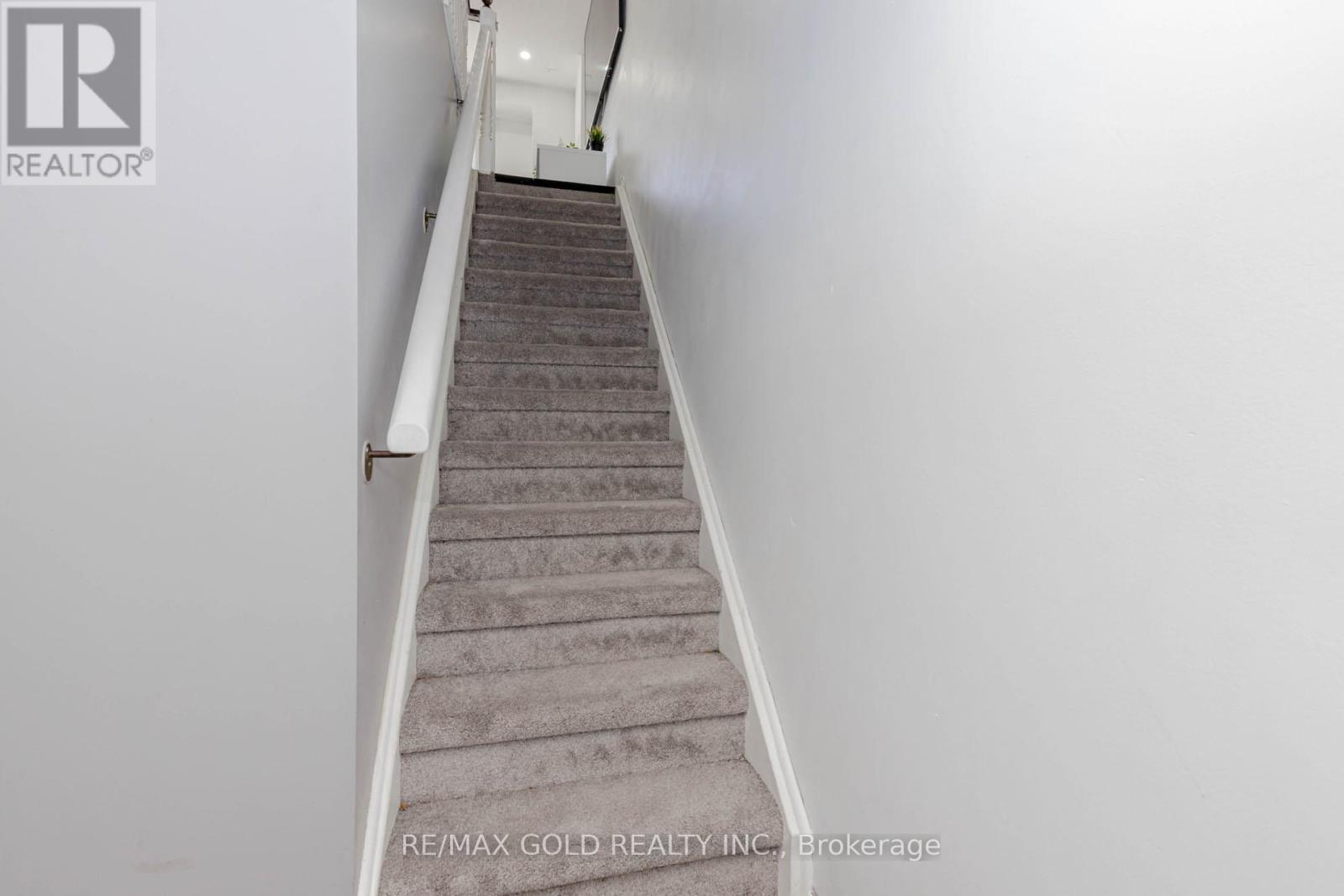 55 Desert Sand Drive, Brampton, Ontario  L6R 1V6 - Photo 23 - W12860412