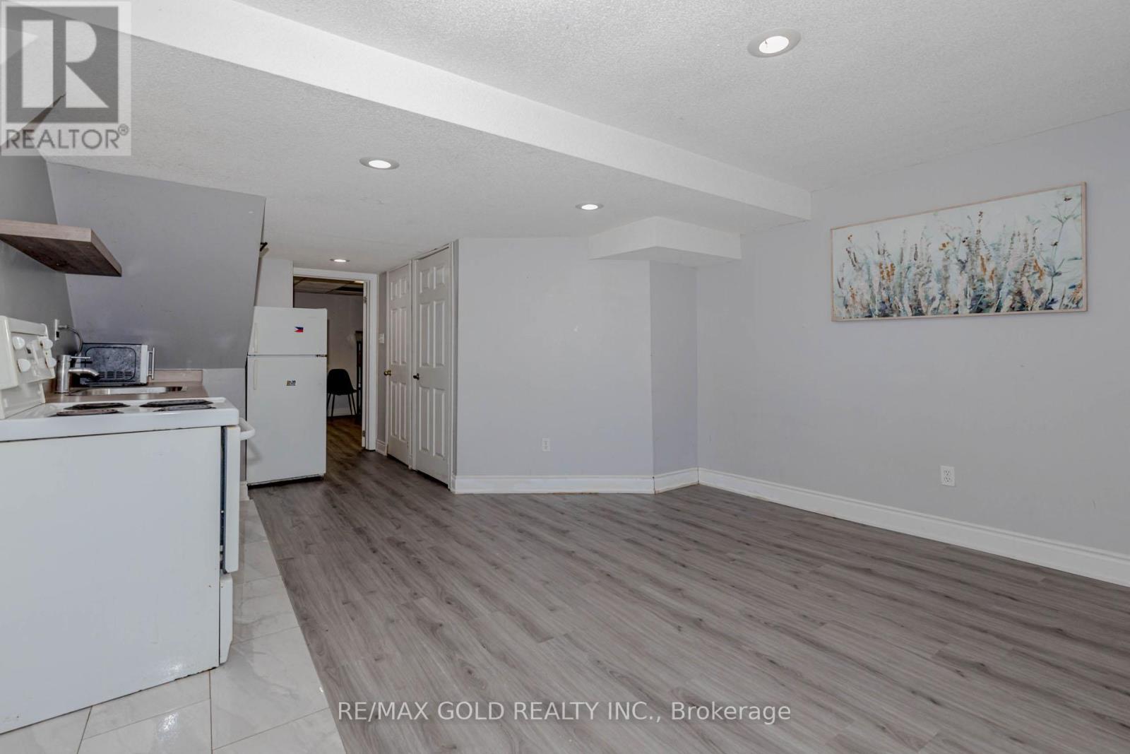 55 Desert Sand Drive, Brampton, Ontario  L6R 1V6 - Photo 25 - W12860412