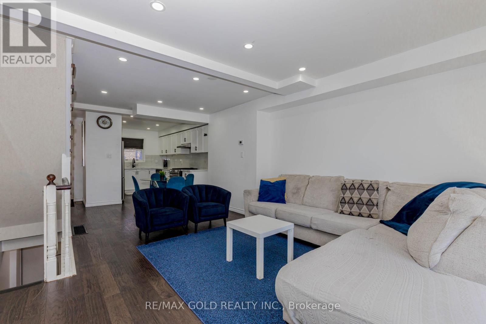 55 Desert Sand Drive, Brampton, Ontario  L6R 1V6 - Photo 9 - W12860412