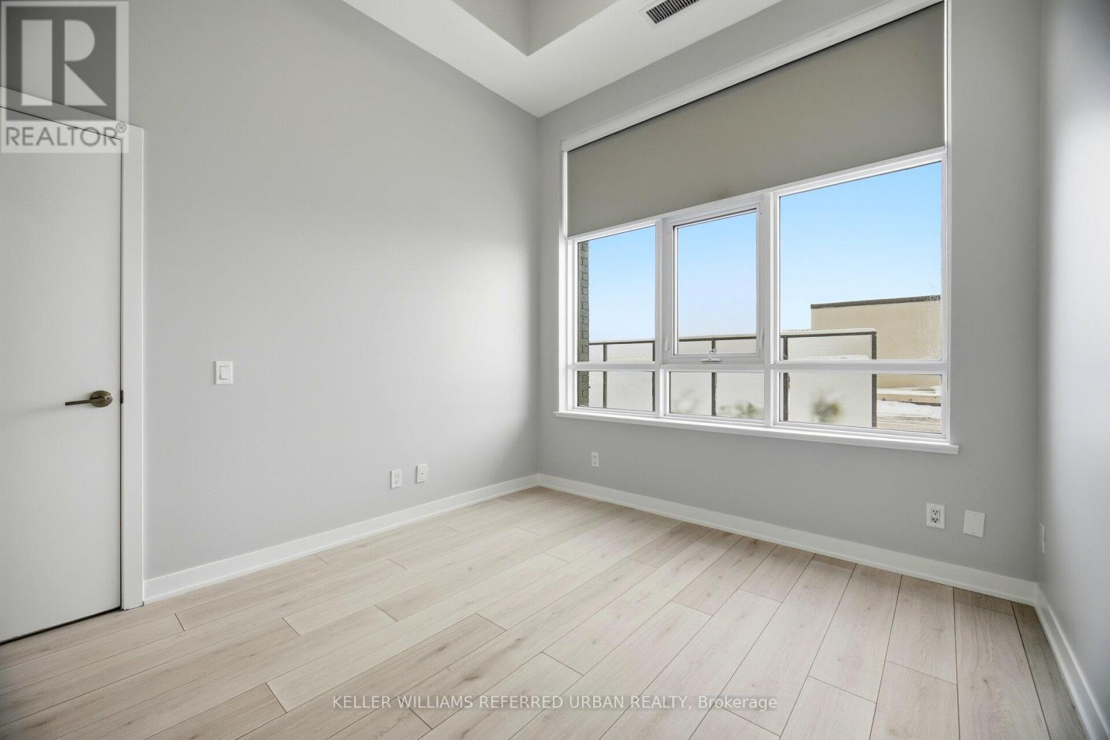 104 - 405 Dundas Street W, Oakville, Ontario  L6M 5P9 - Photo 17 - W12860488