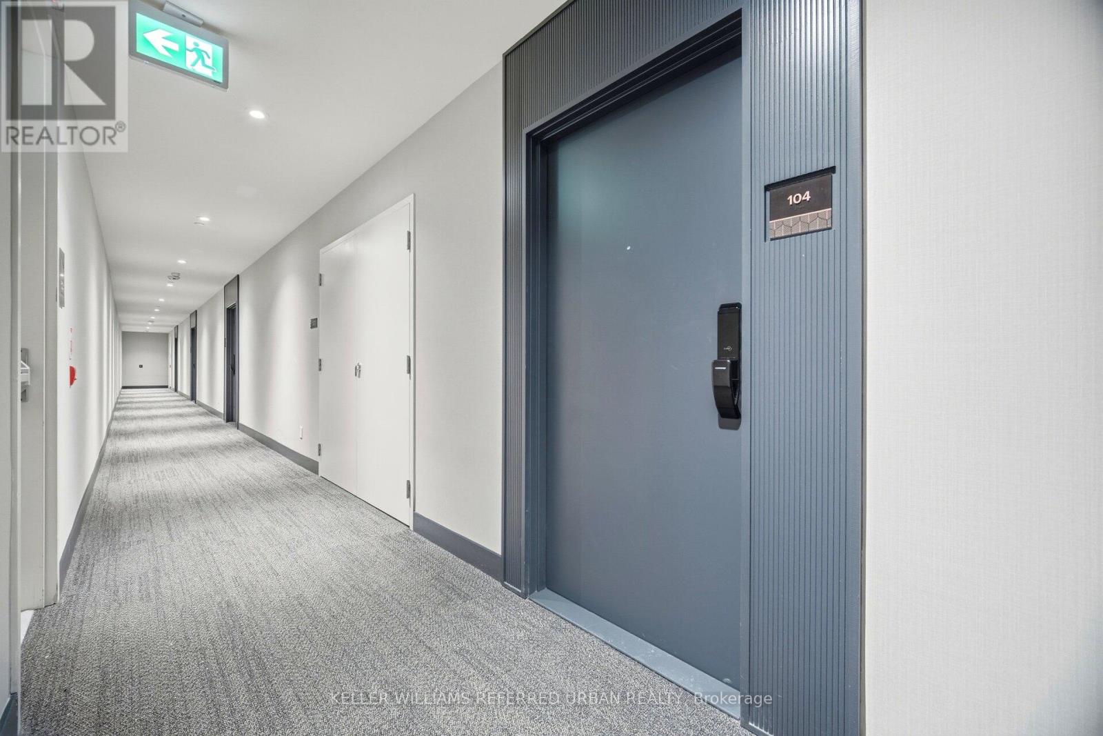 104 - 405 Dundas Street W, Oakville, Ontario  L6M 5P9 - Photo 3 - W12860488