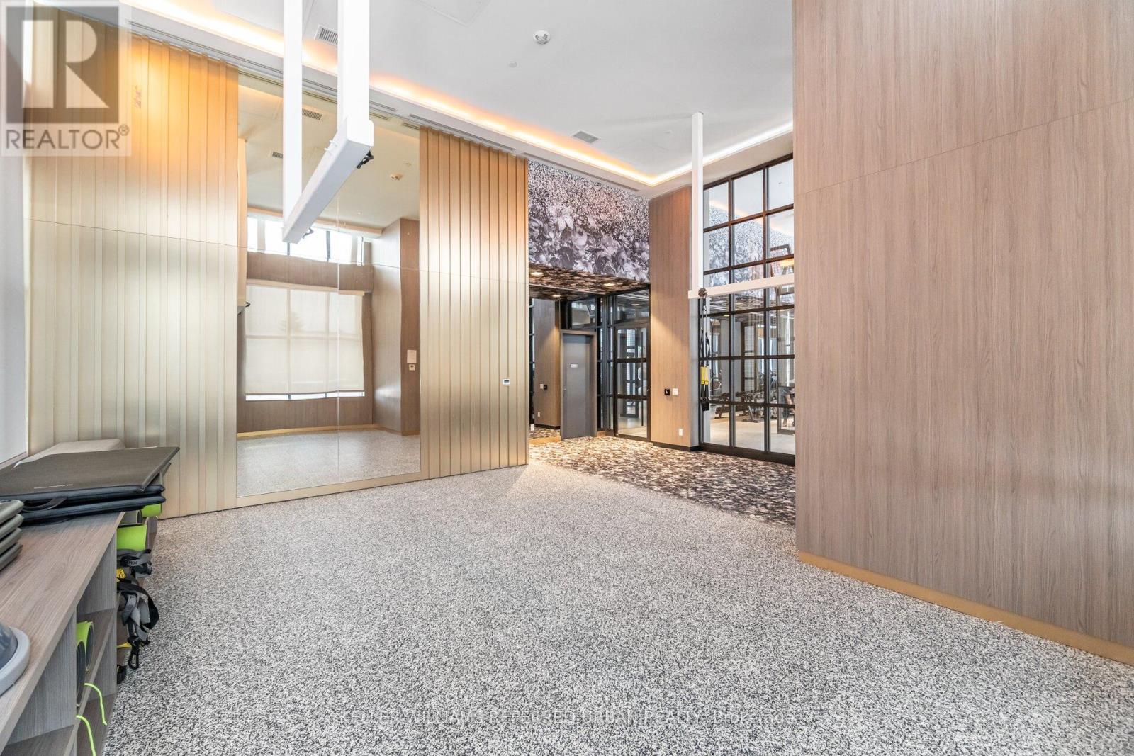 104 - 405 Dundas Street W, Oakville, Ontario  L6M 5P9 - Photo 35 - W12860488