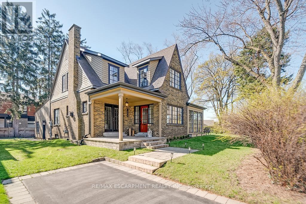 1050 Mohawk Road, Burlington, Ontario  L7T 3M6 - Photo 1 - W12860706