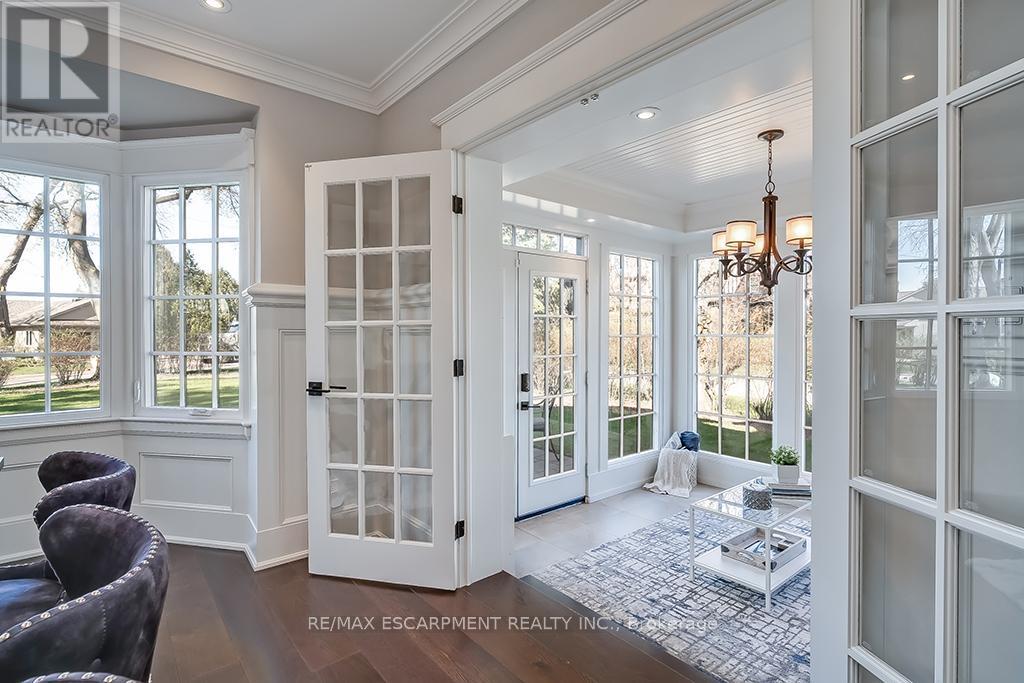 1050 Mohawk Road, Burlington, Ontario  L7T 3M6 - Photo 15 - W12860706