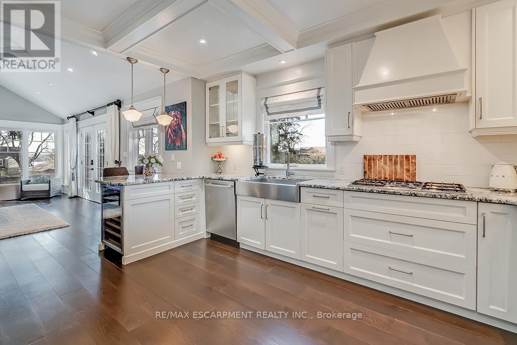 1050 Mohawk Road, Burlington, Ontario  L7T 3M6 - Photo 21 - W12860706