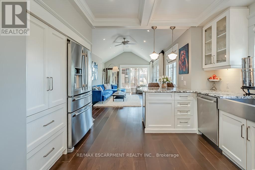 1050 Mohawk Road, Burlington, Ontario  L7T 3M6 - Photo 22 - W12860706