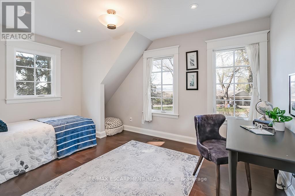 1050 Mohawk Road, Burlington, Ontario  L7T 3M6 - Photo 31 - W12860706