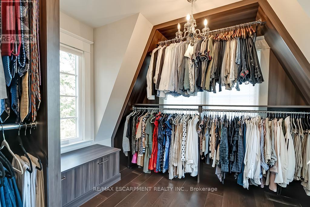 1050 Mohawk Road, Burlington, Ontario  L7T 3M6 - Photo 37 - W12860706