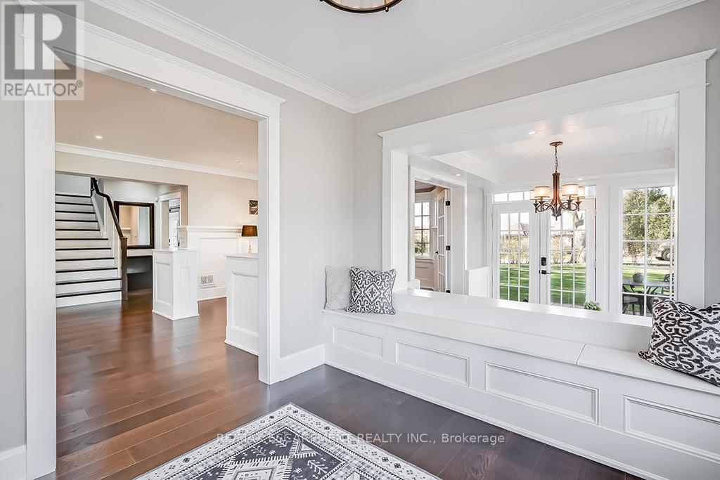 1050 Mohawk Road, Burlington, Ontario  L7T 3M6 - Photo 7 - W12860706