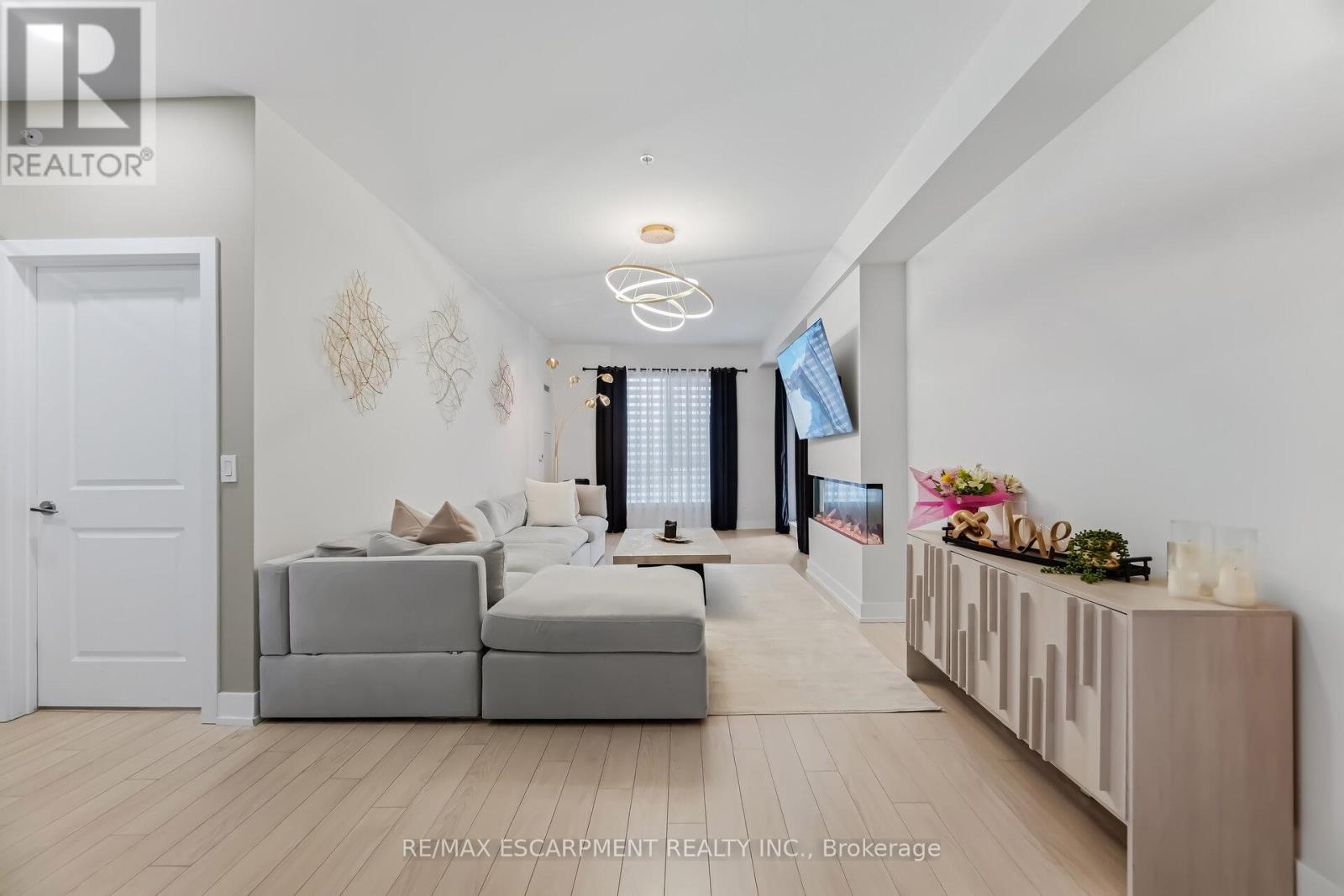 220 - 150 Oak Park Boulevard, Oakville, Ontario  L6H 3P2 - Photo 14 - W12860710