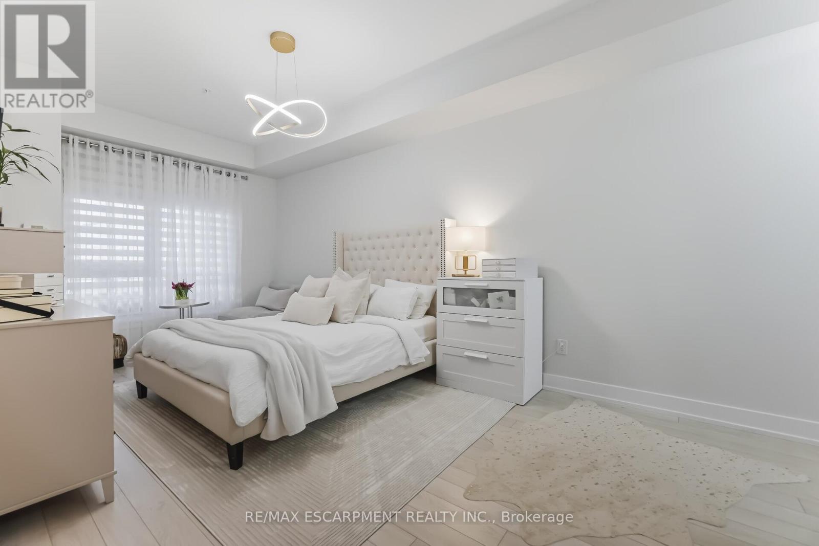 220 - 150 Oak Park Boulevard, Oakville, Ontario  L6H 3P2 - Photo 21 - W12860710