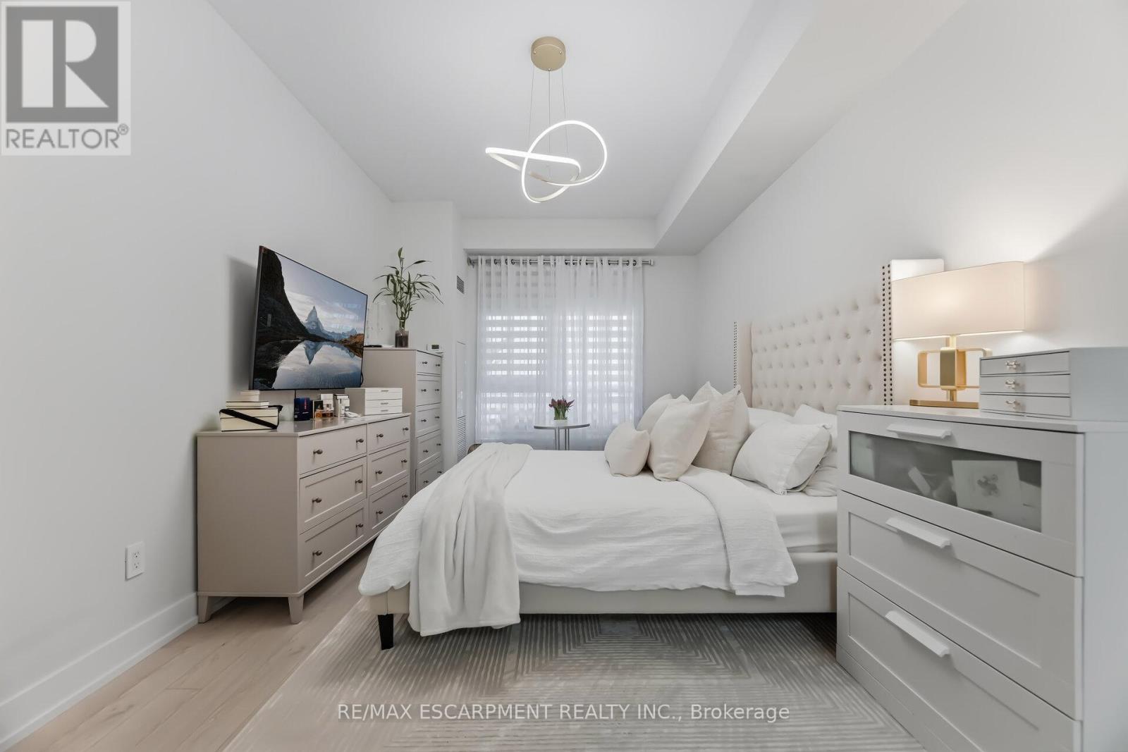 220 - 150 Oak Park Boulevard, Oakville, Ontario  L6H 3P2 - Photo 22 - W12860710