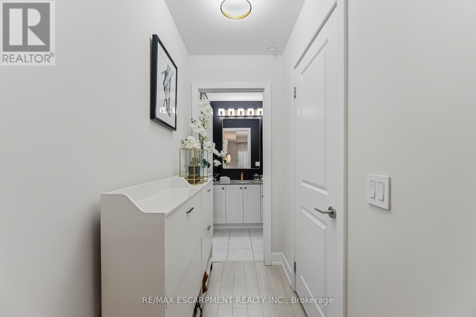 220 - 150 Oak Park Boulevard, Oakville, Ontario  L6H 3P2 - Photo 24 - W12860710