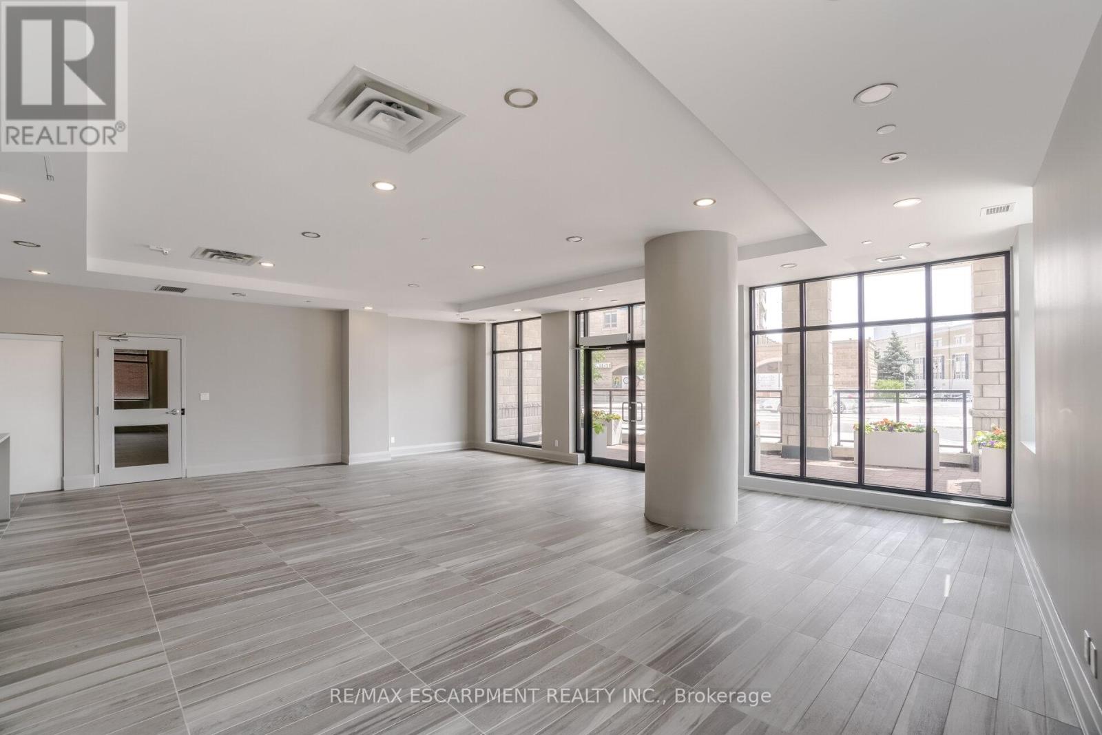 220 - 150 Oak Park Boulevard, Oakville, Ontario  L6H 3P2 - Photo 36 - W12860710