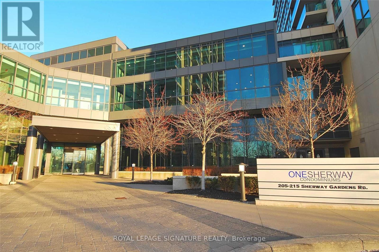 707 - 215 SHERWAY GARDENS ROAD, Toronto, Ontario