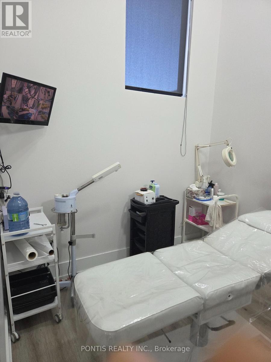 340 Main Street N, Brampton, Ontario  L6V 1P8 - Photo 14 - W12860740