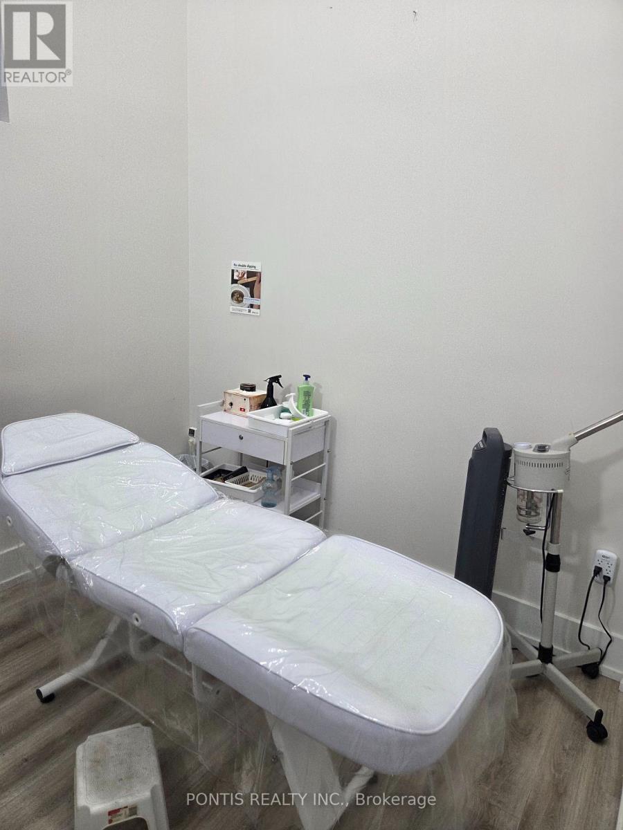 340 Main Street N, Brampton, Ontario  L6V 1P8 - Photo 15 - W12860740