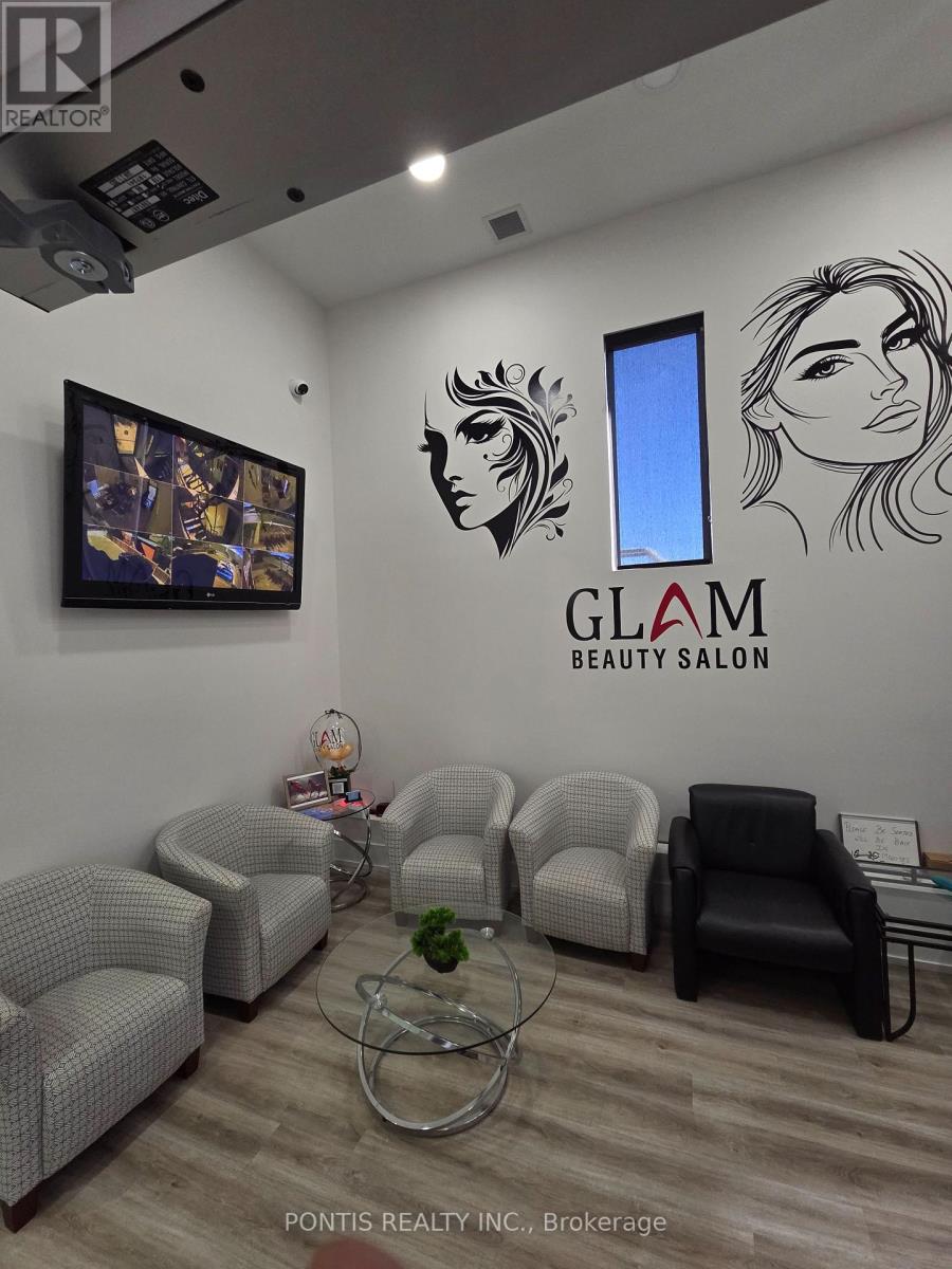 340 Main Street N, Brampton, Ontario  L6V 1P8 - Photo 7 - W12860740