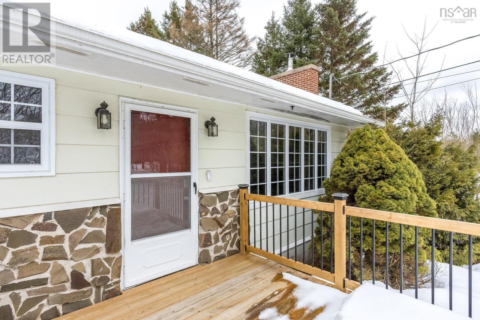 18 Cook Avenue, Wilmot, Nova Scotia  B0P 1W0 - Photo 30 - 202604051