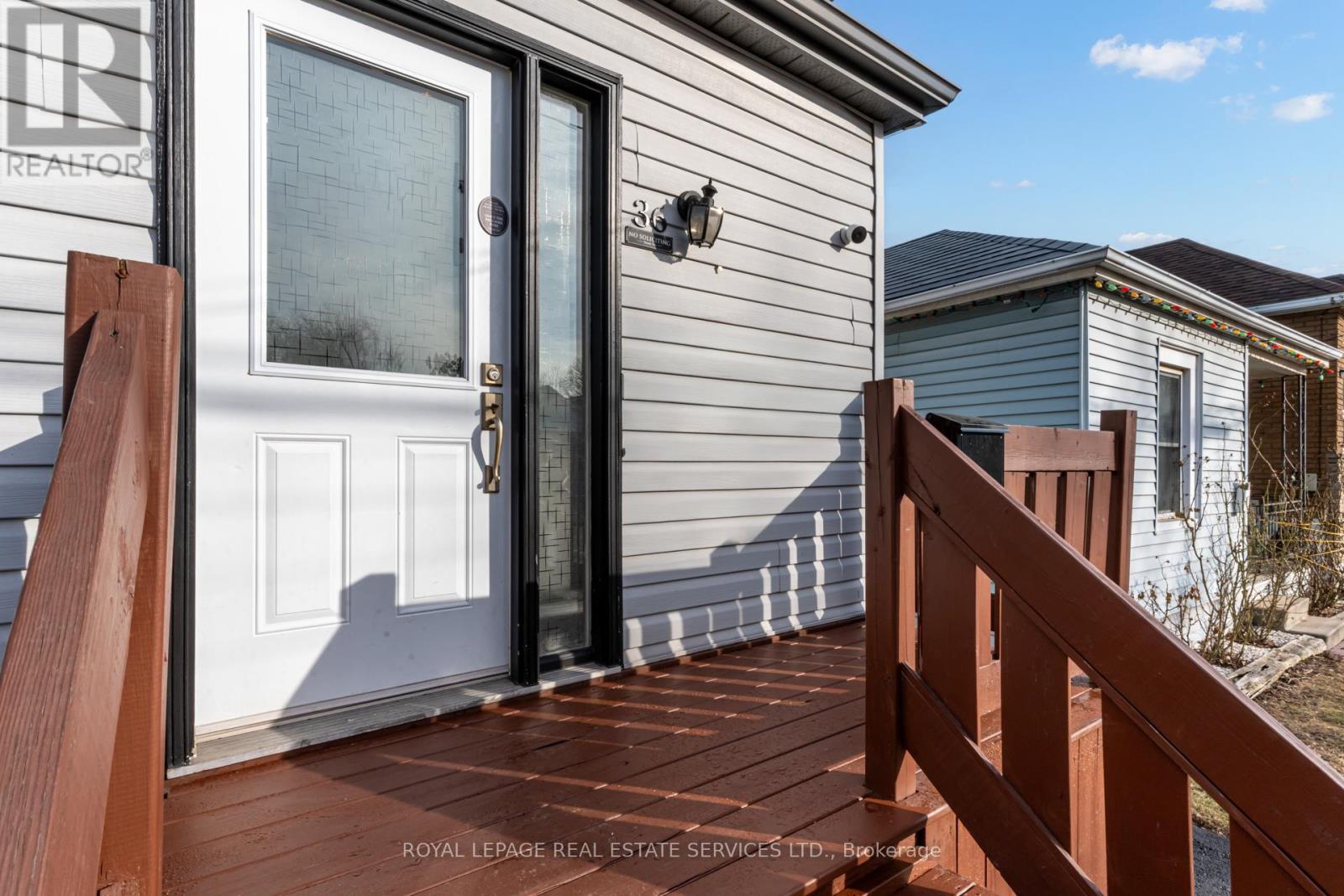 36 Harmony Avenue, Hamilton, Ontario  L8H 4X2 - Photo 4 - X12860446