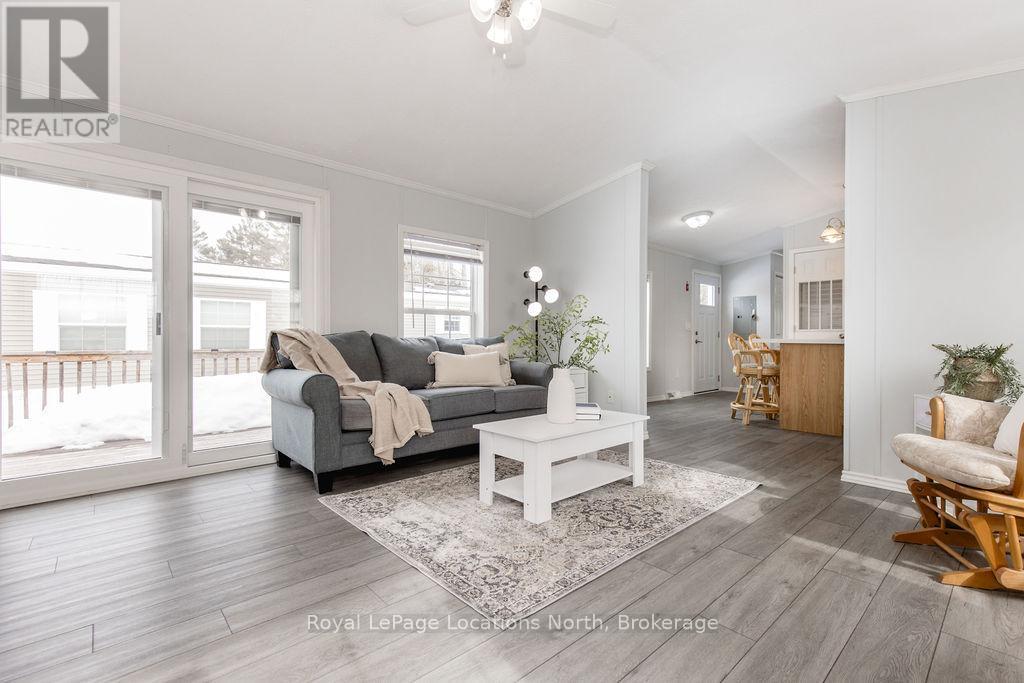 89 Georgian Glen Drive, Wasaga Beach, Ontario  L9Z 1K8 - Photo 14 - S12860924