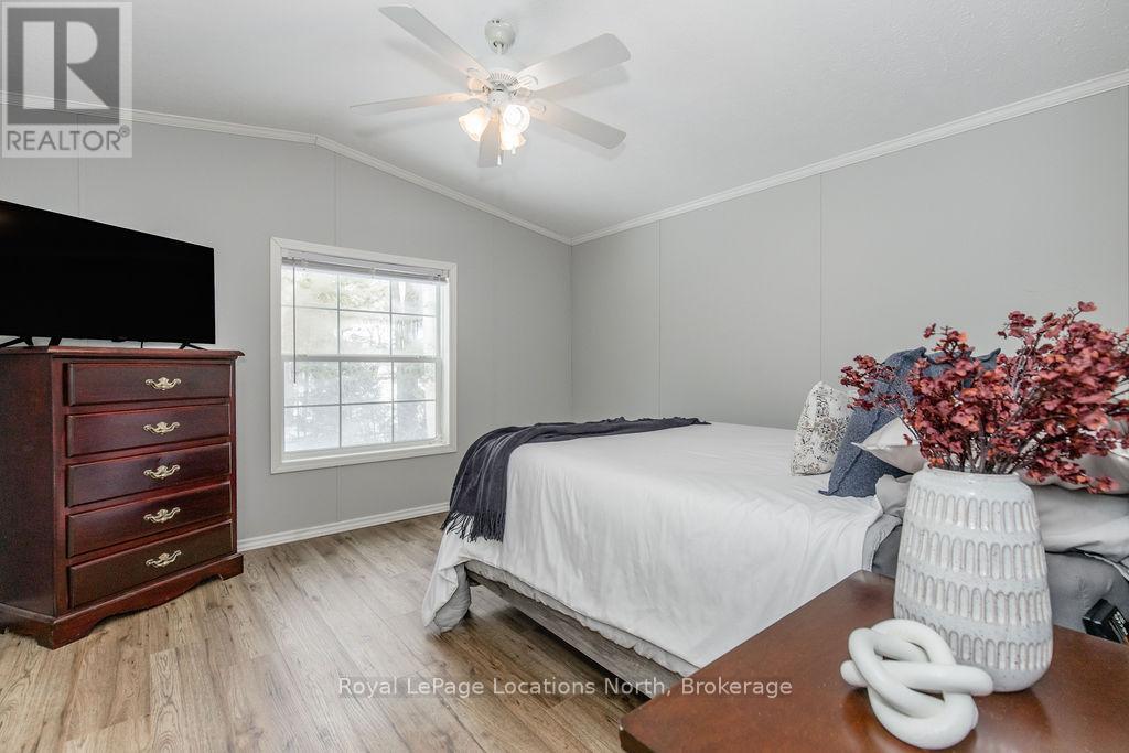 89 Georgian Glen Drive, Wasaga Beach, Ontario  L9Z 1K8 - Photo 18 - S12860924