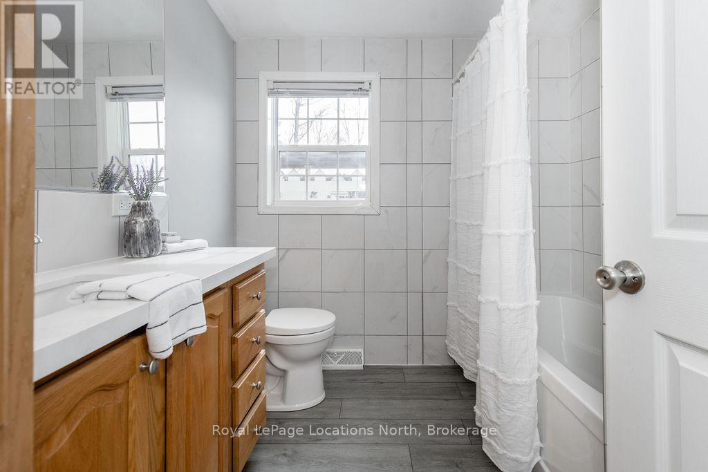 89 Georgian Glen Drive, Wasaga Beach, Ontario  L9Z 1K8 - Photo 21 - S12860924