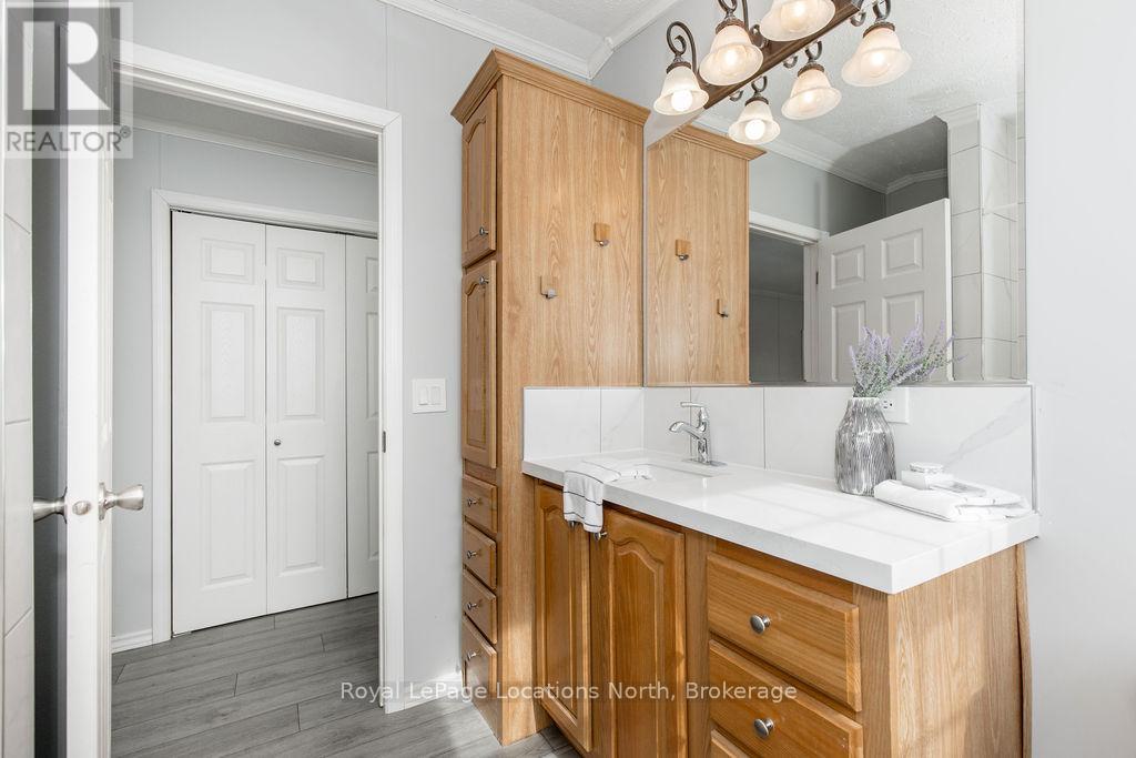 89 Georgian Glen Drive, Wasaga Beach, Ontario  L9Z 1K8 - Photo 22 - S12860924