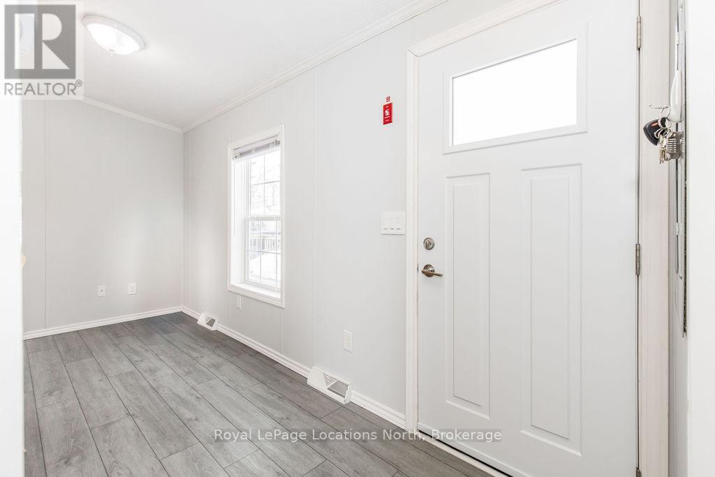 89 Georgian Glen Drive, Wasaga Beach, Ontario  L9Z 1K8 - Photo 4 - S12860924