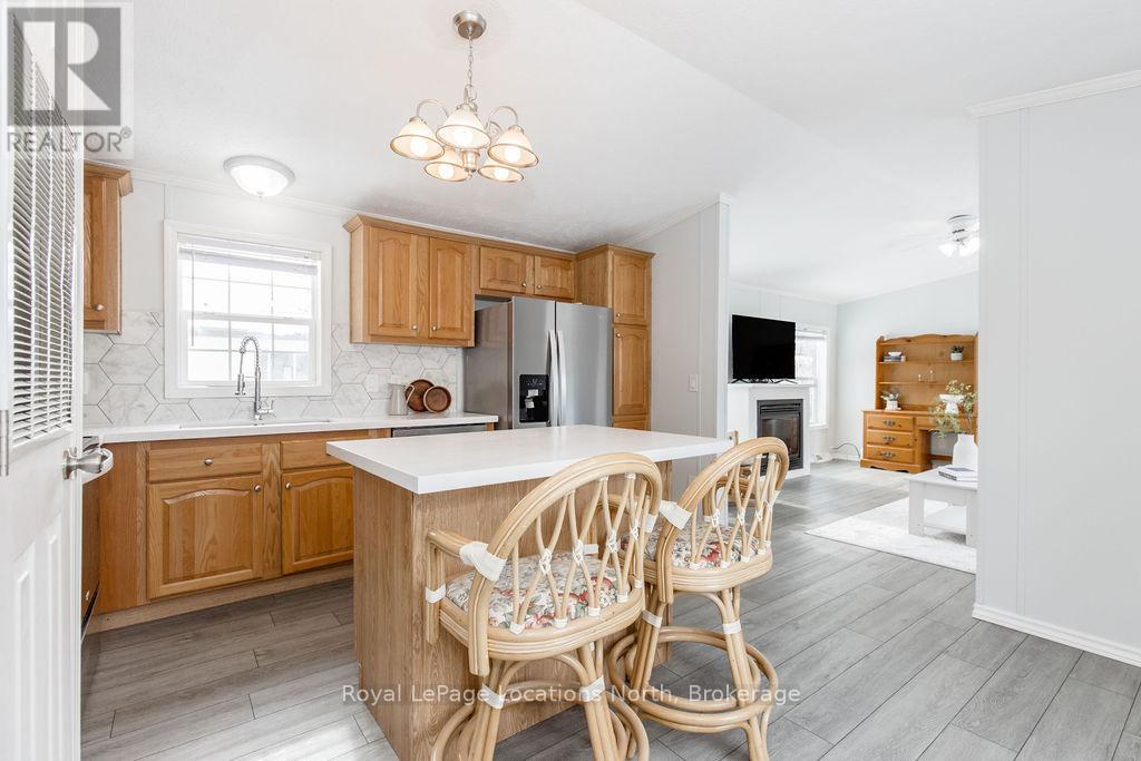 89 Georgian Glen Drive, Wasaga Beach, Ontario  L9Z 1K8 - Photo 5 - S12860924