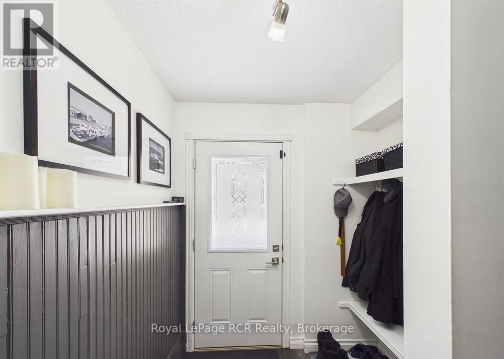 638 Hunter Street, Kincardine, Ontario  N2Z 1R6 - Photo 2 - X12860802