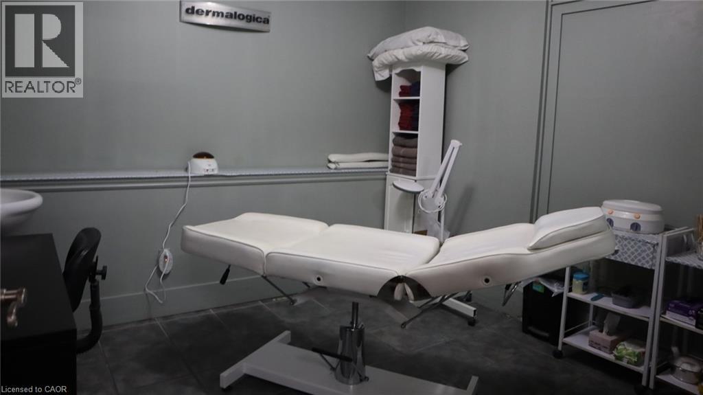 1242 Garner Road W Unit# 6, Ancaster, Ontario  L9G 3K9 - Photo 8 - 40795310