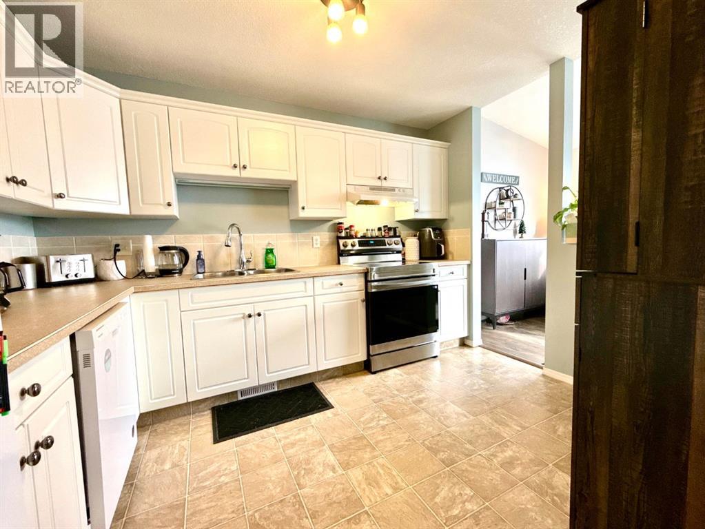 15 Dakota Road W, Lethbridge, Alberta  T1K 5L4 - Photo 8 - A2284905