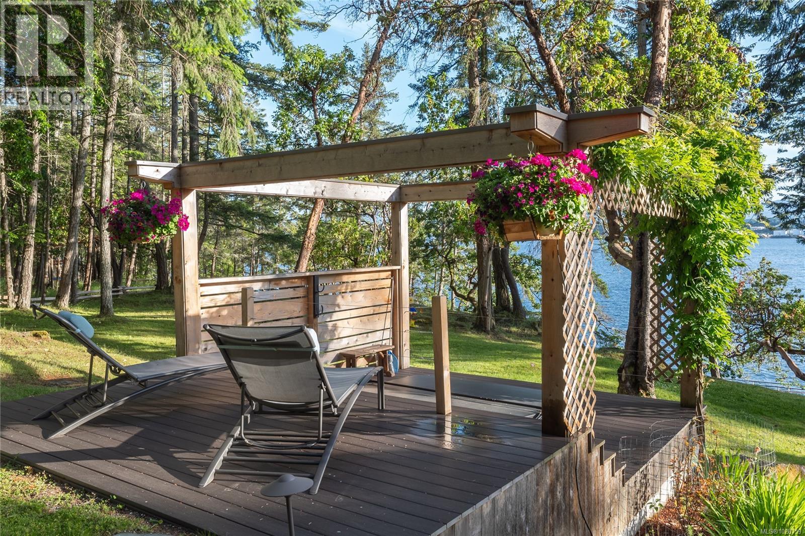 225 Sea Meadow Dr, Gabriola Island, British Columbia  V0R 1X2 - Photo 26 - 1028159