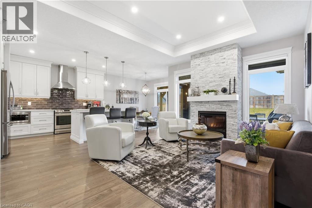 192 Oak Street, Simcoe, Ontario  N3Y 0B5 - Photo 2 - 40810567