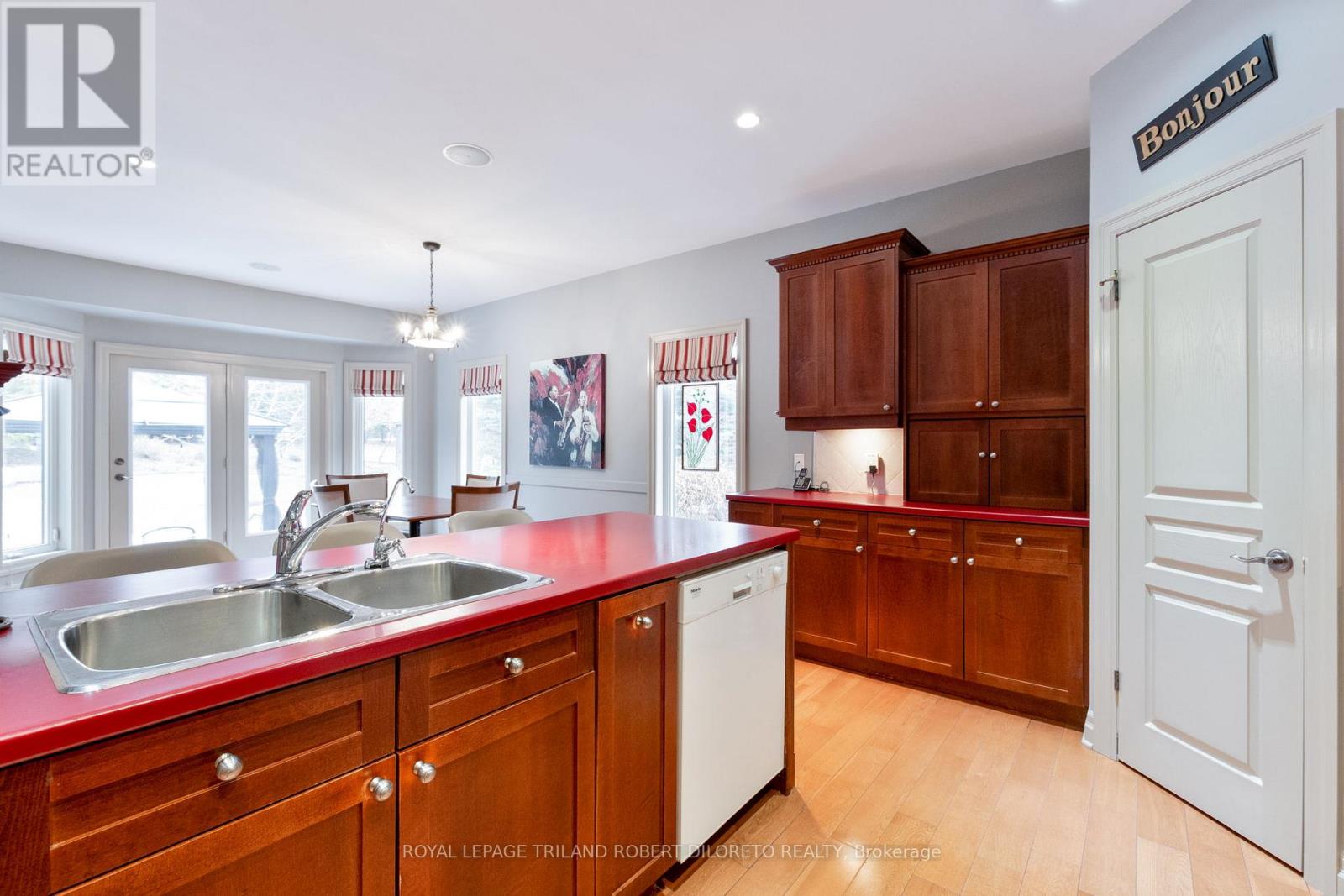 979 Apricot Place, London South, Ontario  N6K 5A5 - Photo 24 - X12860778