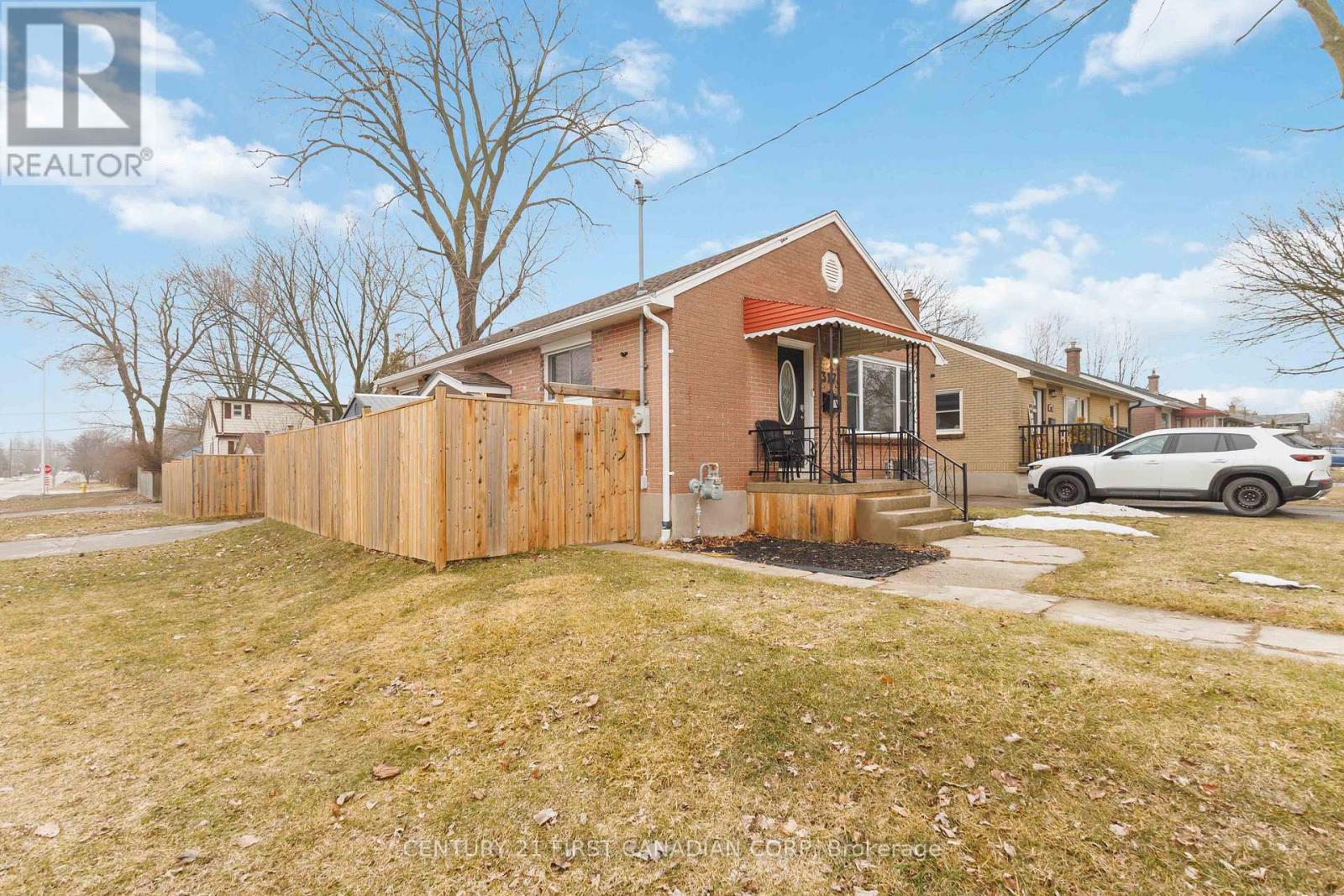 317 Manitoba Street, London East, Ontario  N5W 4W2 - Photo 4 - X12860810