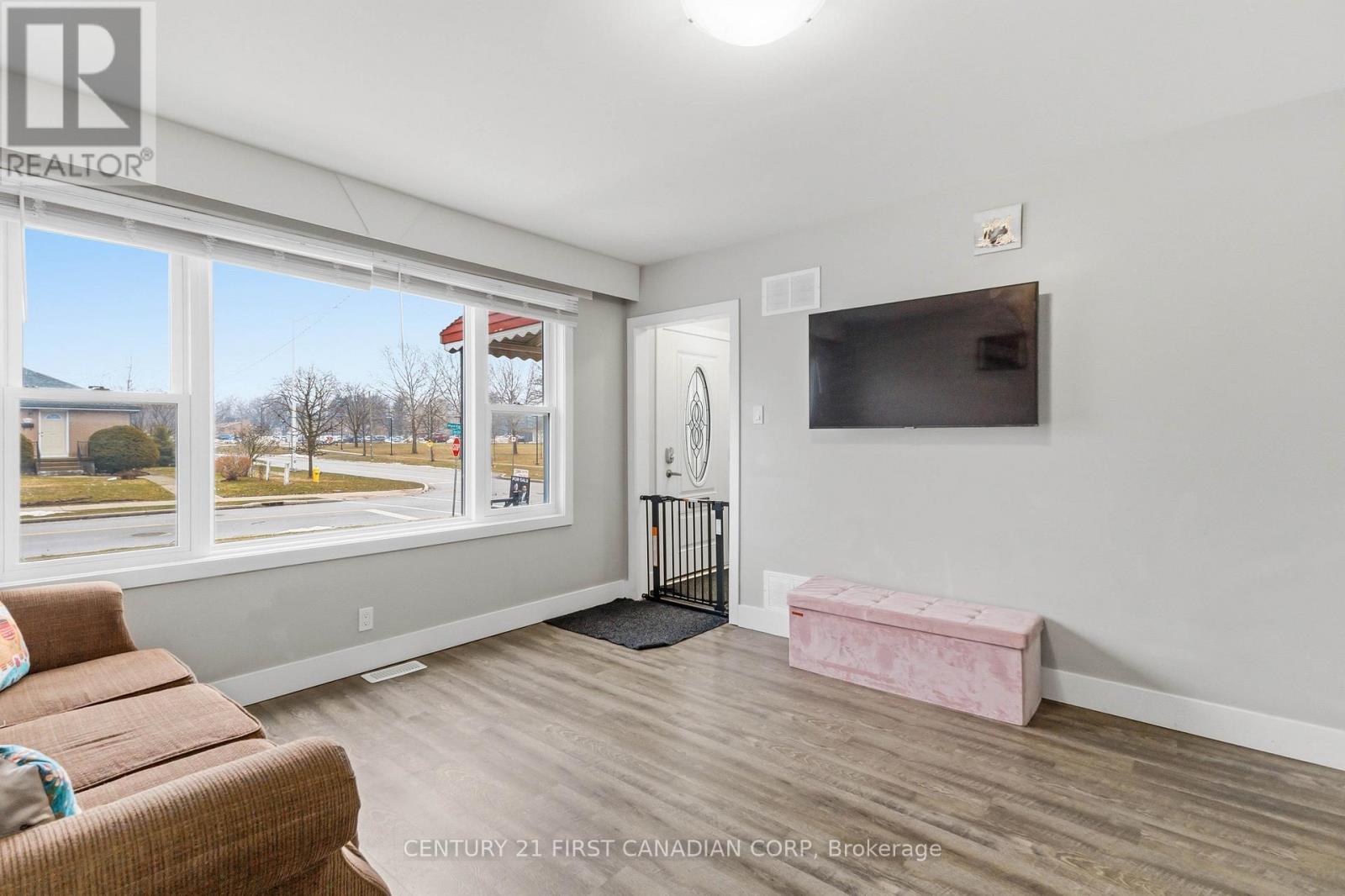 317 Manitoba Street, London East, Ontario  N5W 4W2 - Photo 7 - X12860810