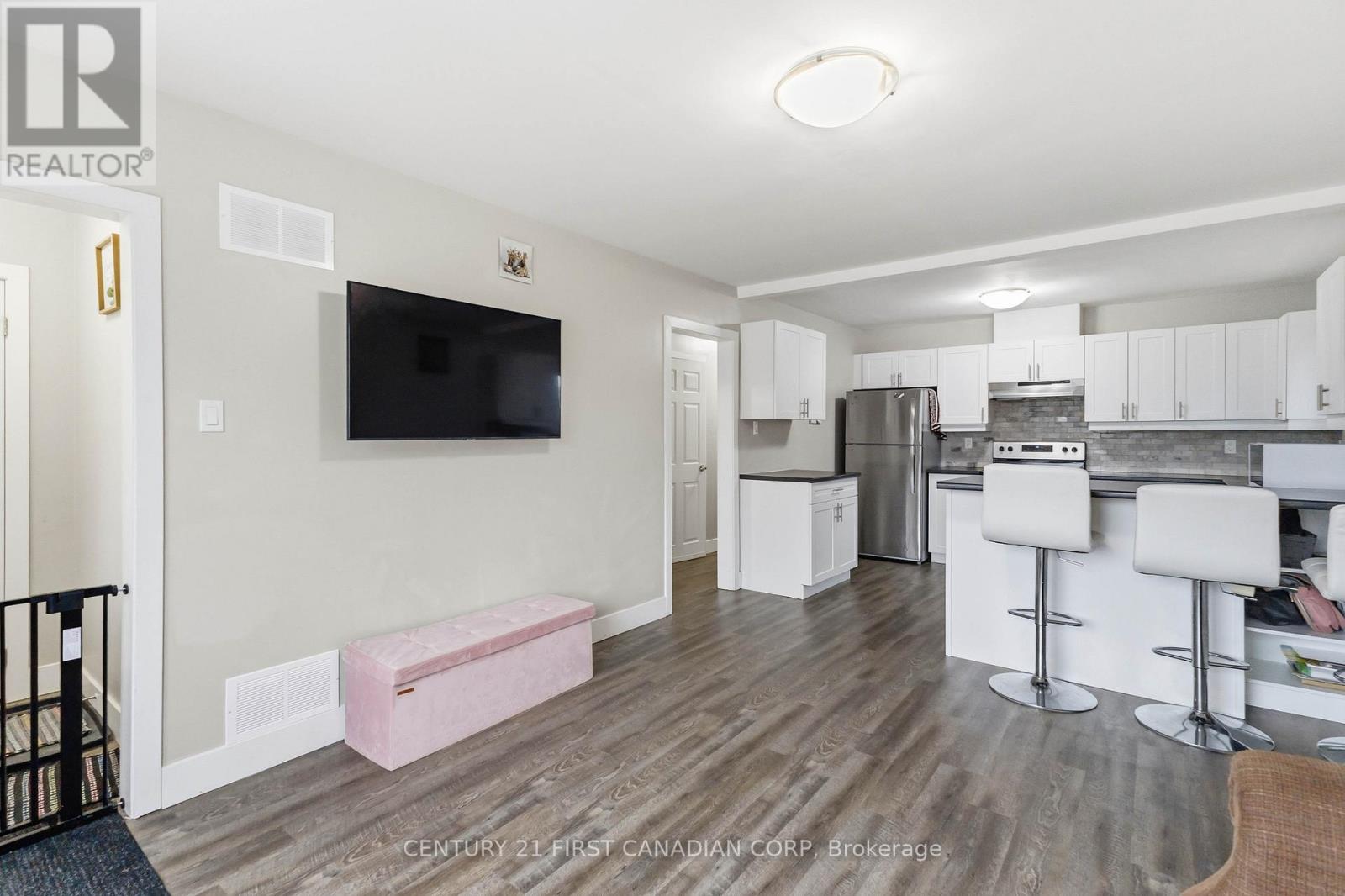 317 Manitoba Street, London East, Ontario  N5W 4W2 - Photo 9 - X12860810