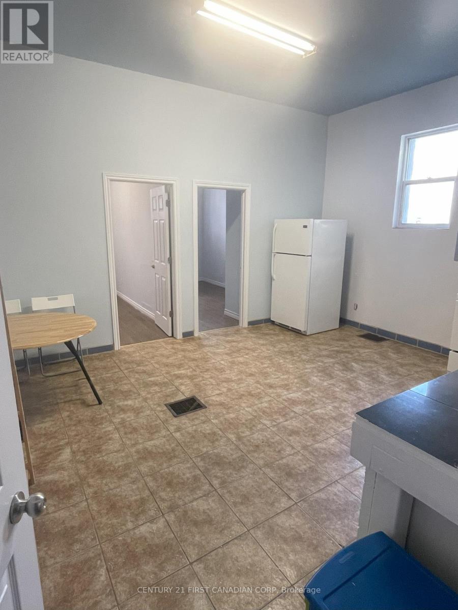 1062 - 1066 Dundas Street E, London East, Ontario  N5W 3A6 - Photo 38 - X12860830