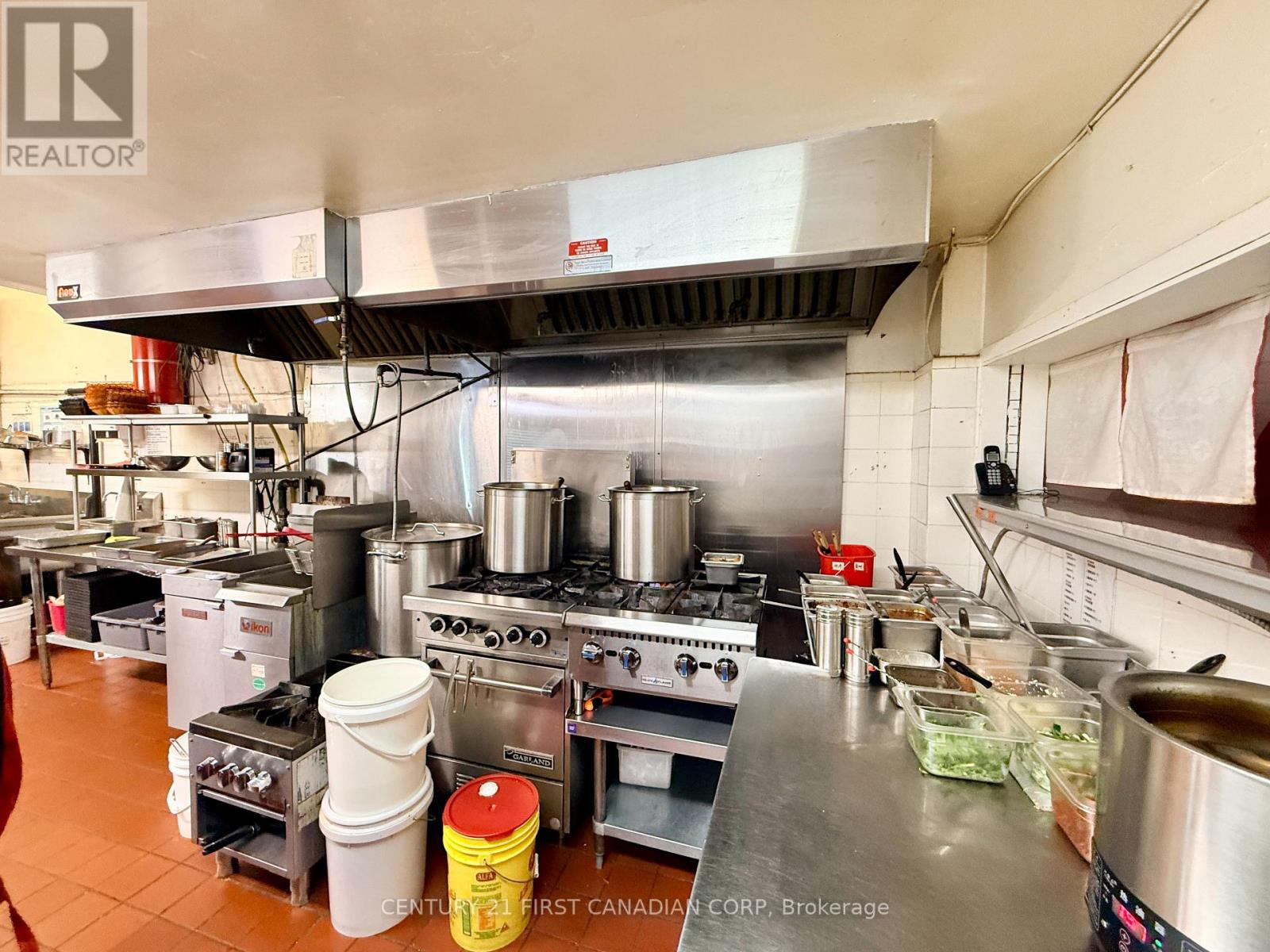 244 Dundas Street, London East, Ontario  N6A 1H3 - Photo 17 - X12860880