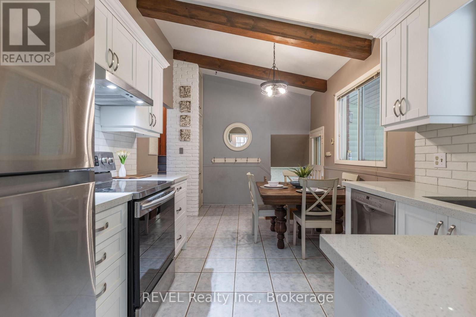 61 Woodrow Street, St. Catharines (Secord Woods), Ontario  L2P 2A4 - Photo 11 - X12860176