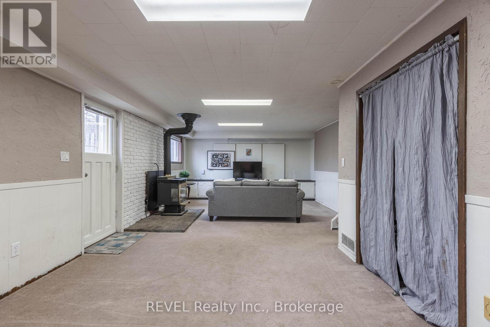 61 Woodrow Street, St. Catharines (Secord Woods), Ontario  L2P 2A4 - Photo 23 - X12860176