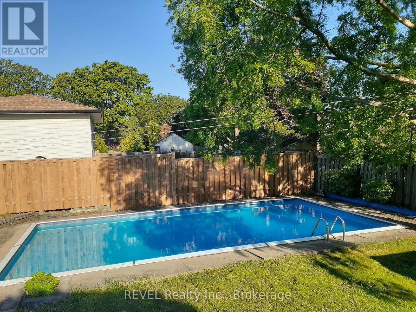 61 Woodrow Street, St. Catharines (Secord Woods), Ontario  L2P 2A4 - Photo 29 - X12860176