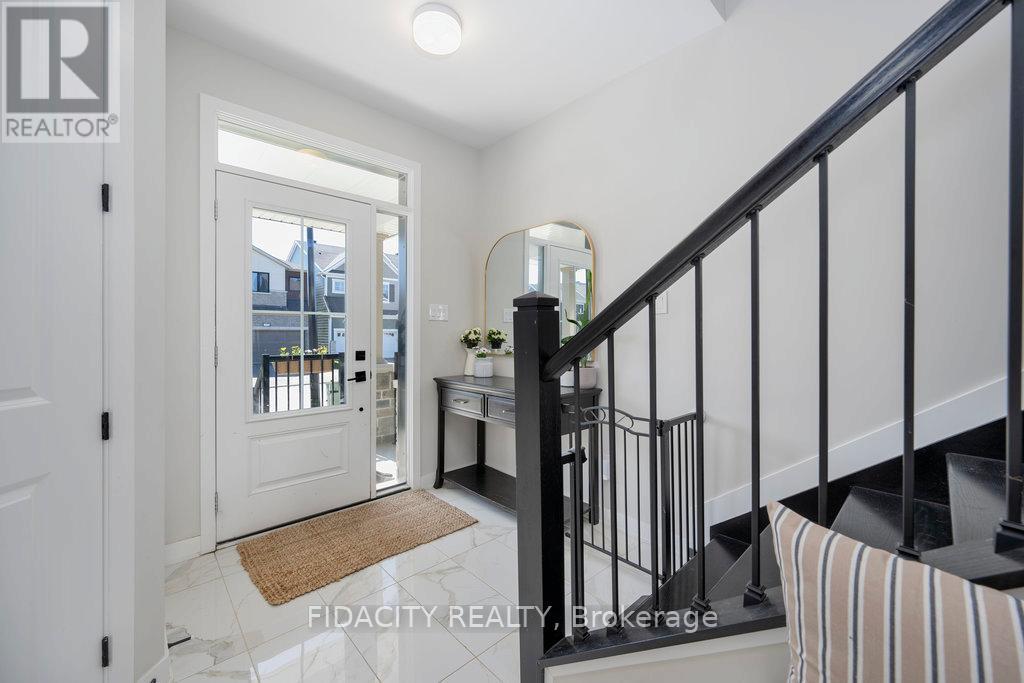 183 Yearling Circle, Ottawa, Ontario  K0A 2Z0 - Photo 3 - X12860904