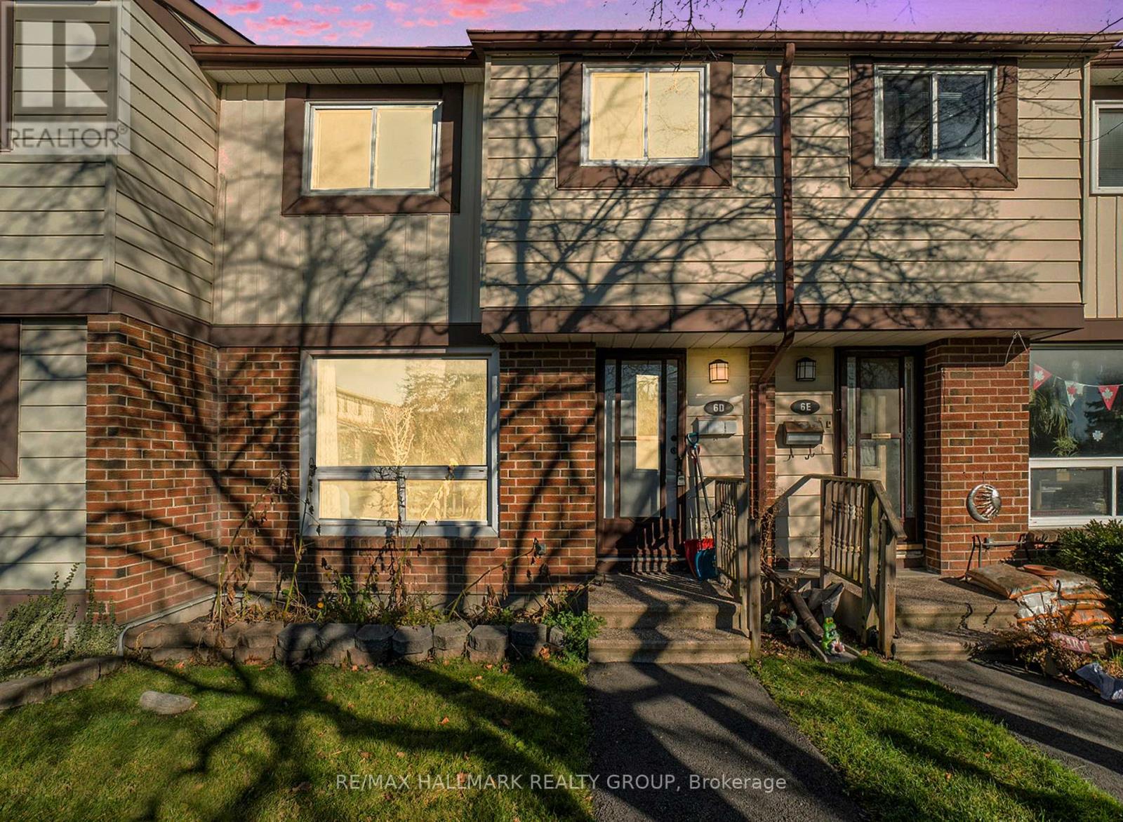 D - 6 Henfield Avenue, Ottawa, Ontario  K2J 1P2 - Photo 1 - X12860934