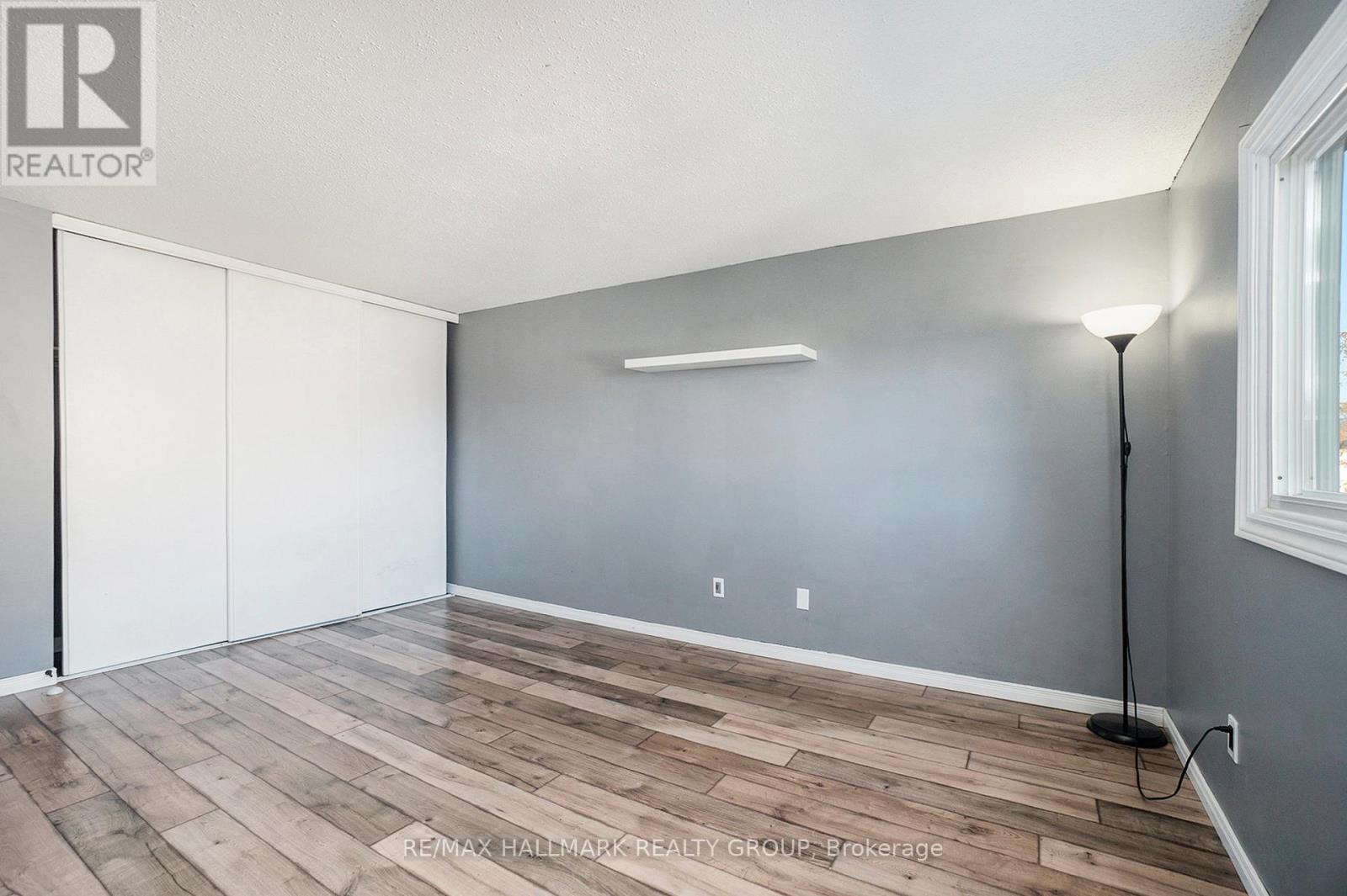 D - 6 Henfield Avenue, Ottawa, Ontario  K2J 1P2 - Photo 11 - X12860934