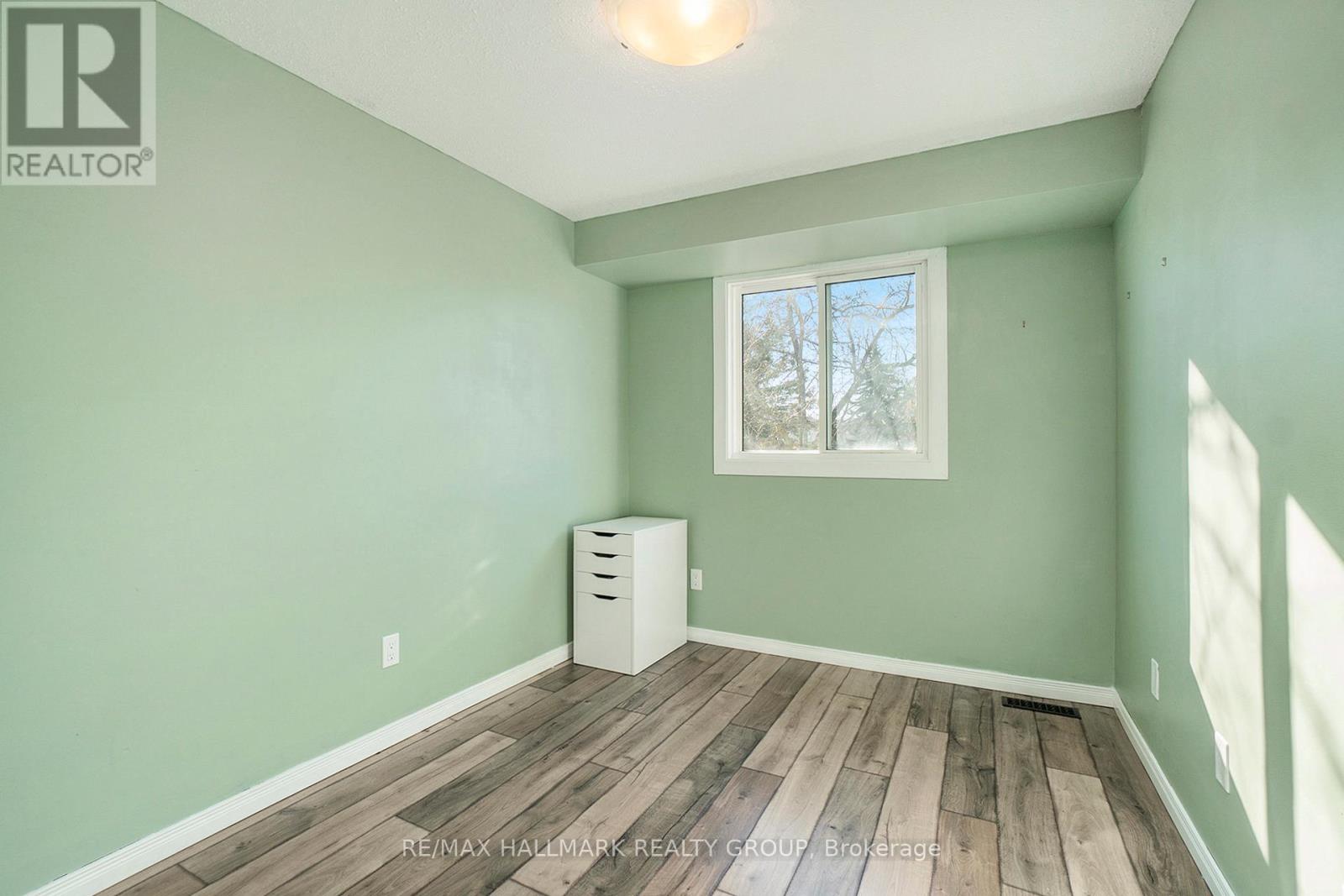 D - 6 Henfield Avenue, Ottawa, Ontario  K2J 1P2 - Photo 16 - X12860934