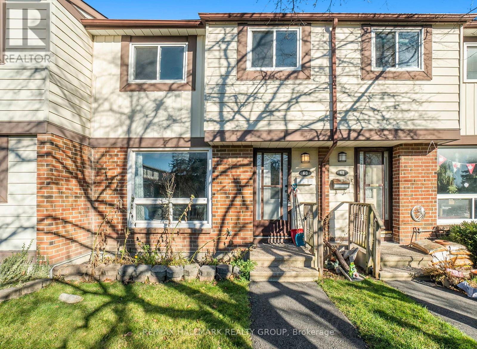 D - 6 Henfield Avenue, Ottawa, Ontario  K2J 1P2 - Photo 2 - X12860934