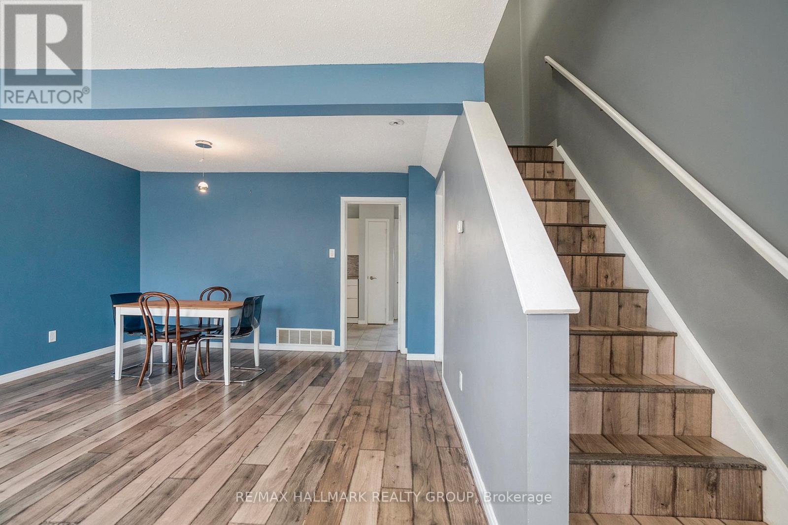 D - 6 Henfield Avenue, Ottawa, Ontario  K2J 1P2 - Photo 3 - X12860934